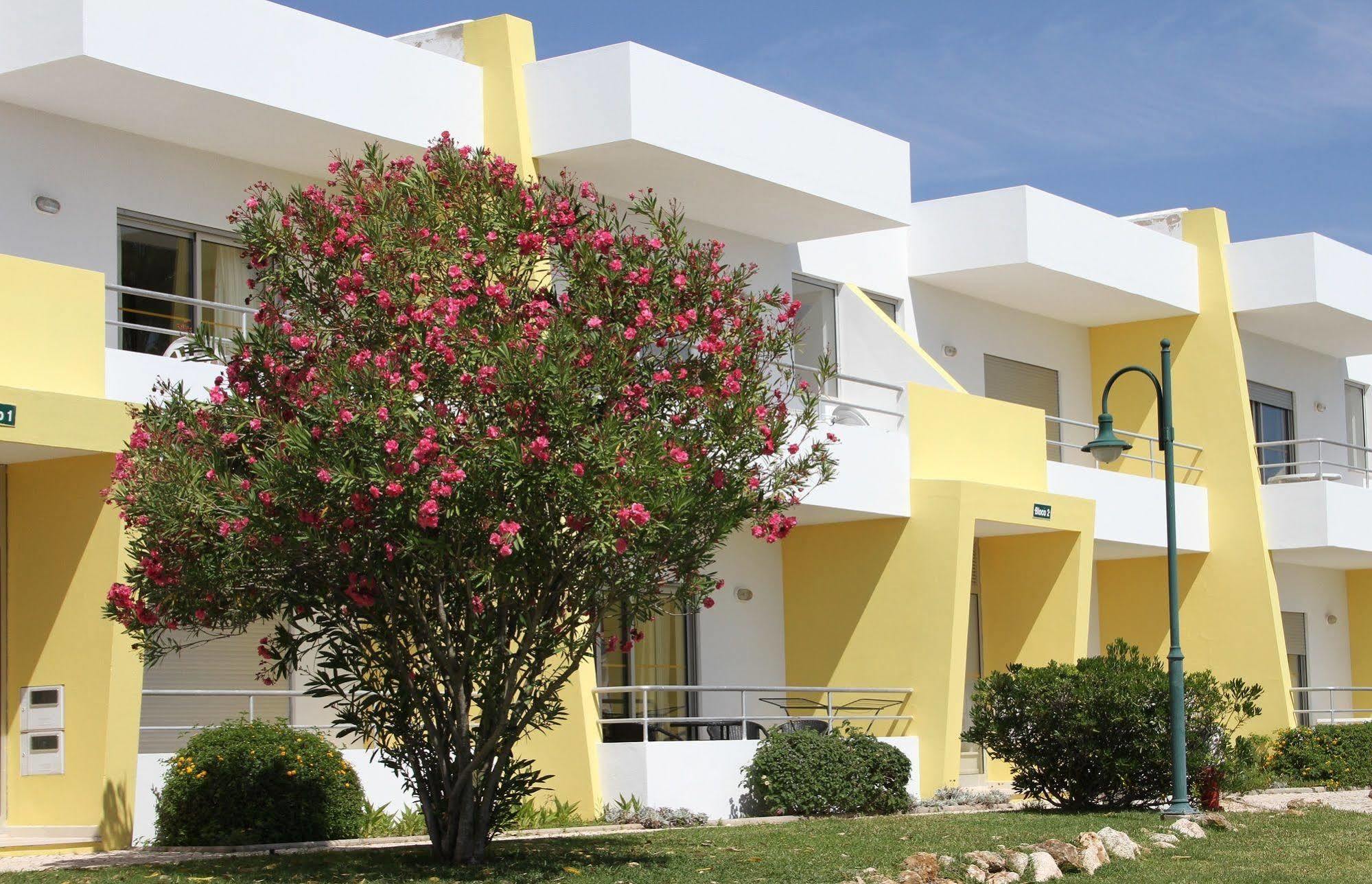 Hotel apartamentowy Santa Teresinha 3*