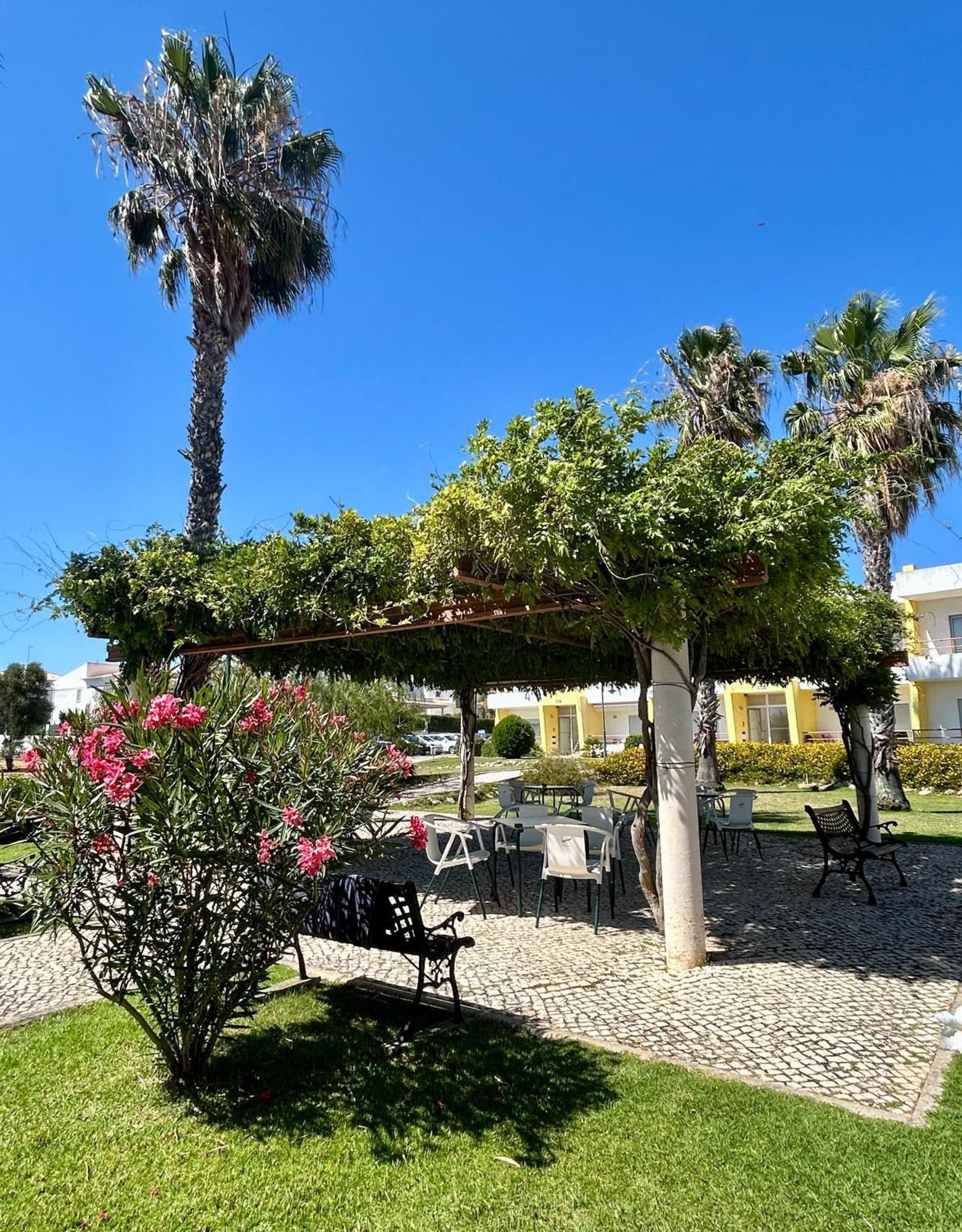 Santa Teresinha Apartahotel
