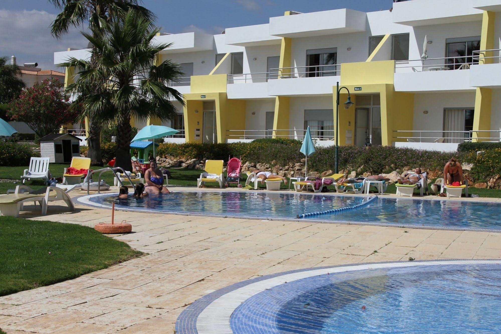 Santa Teresinha Apartahotel Alvor